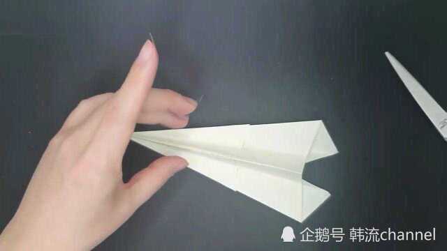 DIY折纸 A4纸折一个小飞机