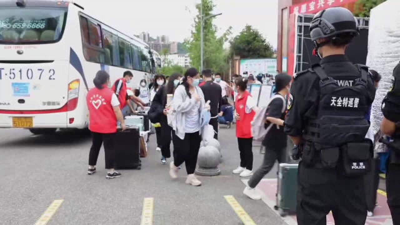 为追梦人加油!四川雅安芦山6.1级地震 震区高考考生顺利转运