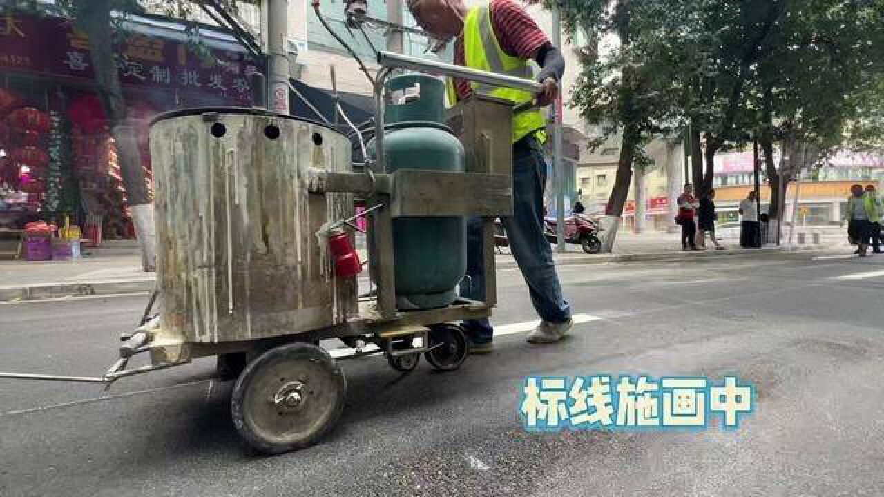 畅通优先兼顾解决停车难、停车乱问题,辖区新增停车泊位364个.