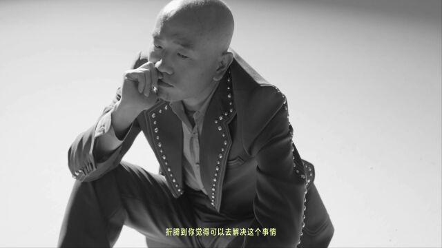 介绍一下:《智族GQ》2022年度新锐导演:邱炯炯. 关于高光时刻,他想说:继续做,哪儿跌倒哪儿爬起来 #智族GQMOTY年度人物#