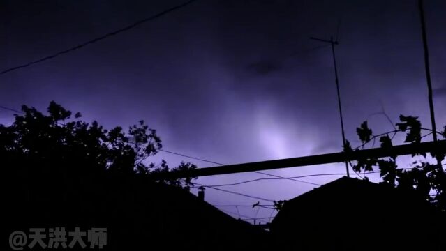 雷雨夜,电闪雷鸣,雨声助眠