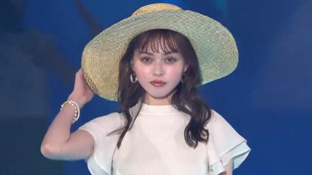 加藤娜娜和可爱萌妹子走秀 2023年东京时装秀 符合东方人的审美