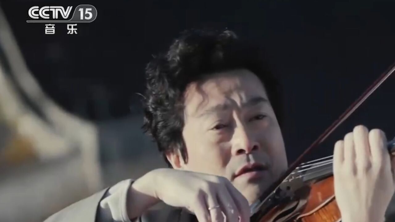 小提琴曲《牧歌》,吕思清在长城上演奏,音乐回归自然宛如天籁