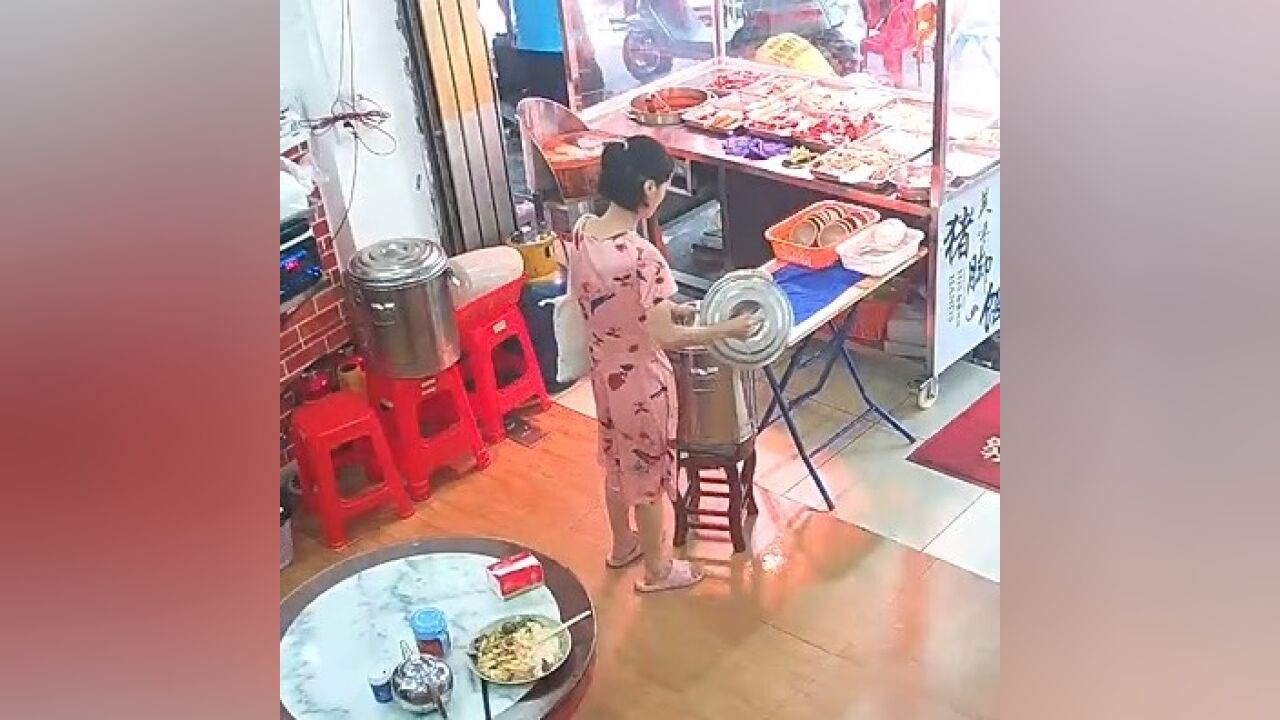 广州一餐馆疑被投放不明物品,涉事餐馆已暂停营业