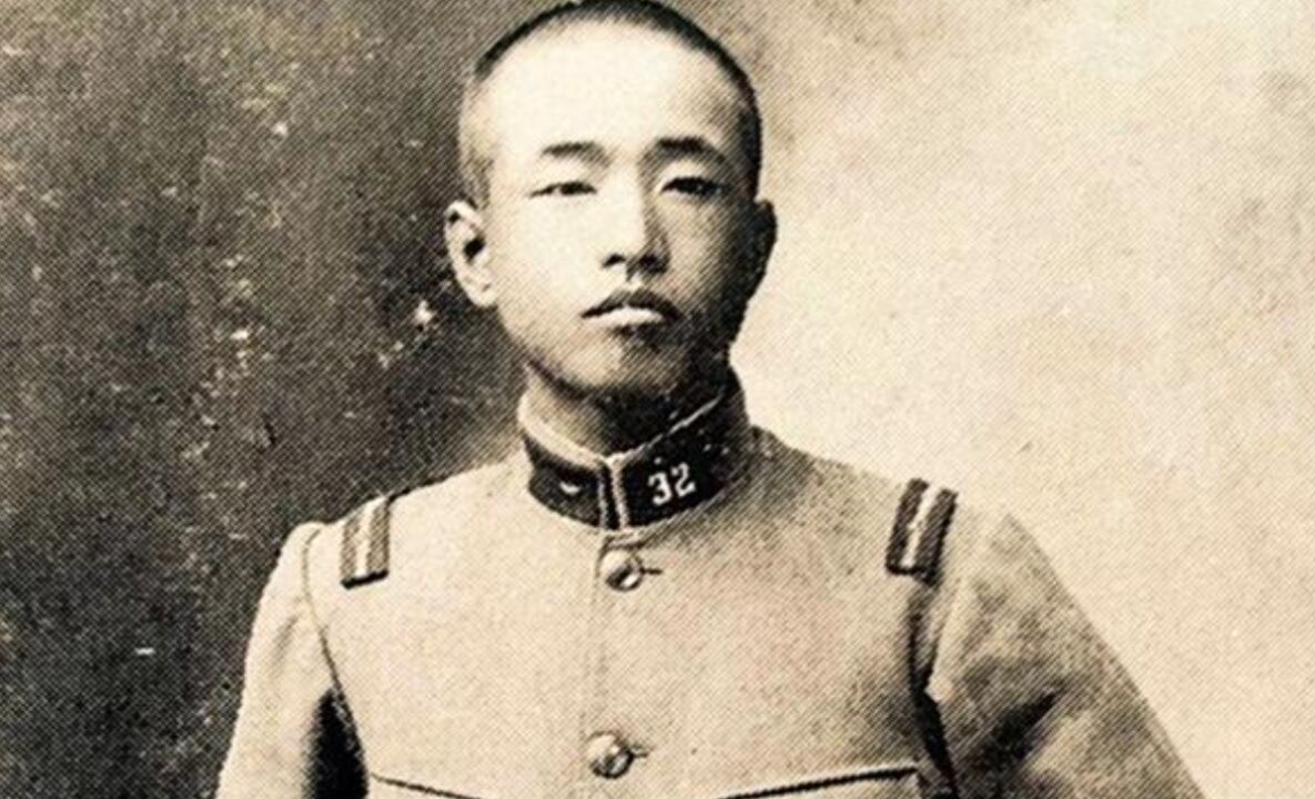 1935年,日本人石原莞尔步入陆军参谋本部,一时“风光无限”