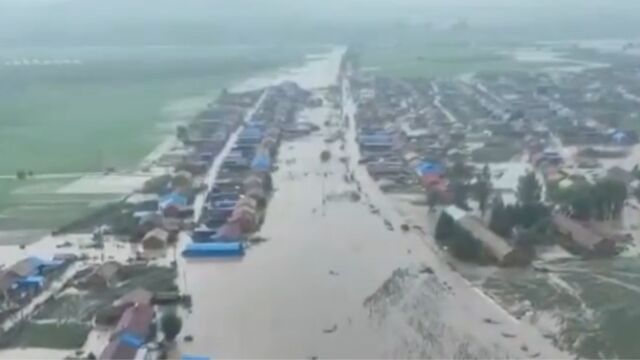 吉林舒兰强降雨导致道路受损,救援正在进行