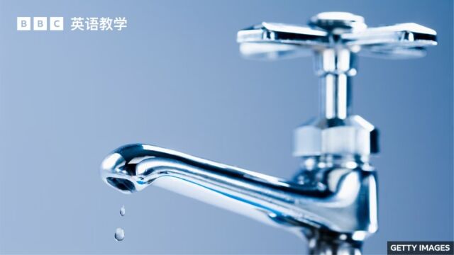 BBC地道英语:用 dripfeed 表示“一点一点地提供信息”