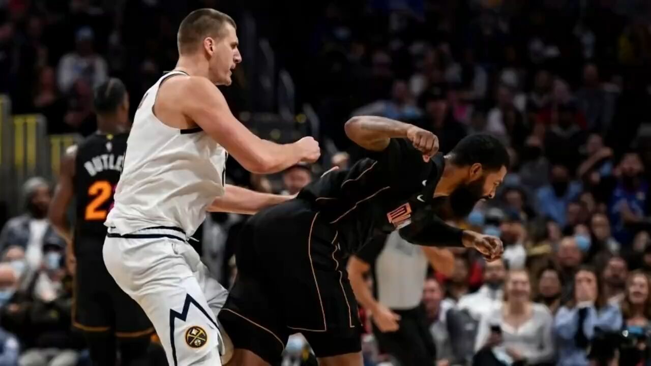 话筒NBA|大莫里斯:约基奇偷袭我是懦夫的行为 他会得到报应的