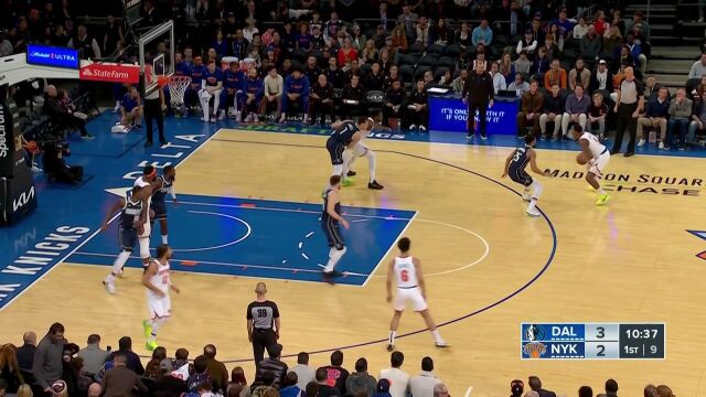 开场就下起三分雨 哈达威兰德尔对飙三分