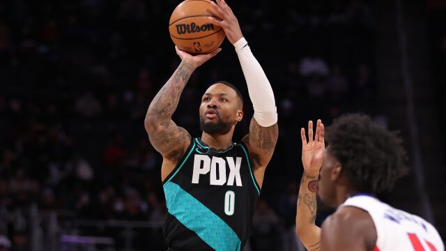 利拉德vs活塞集锦 全场轰下31+13+12大号三分