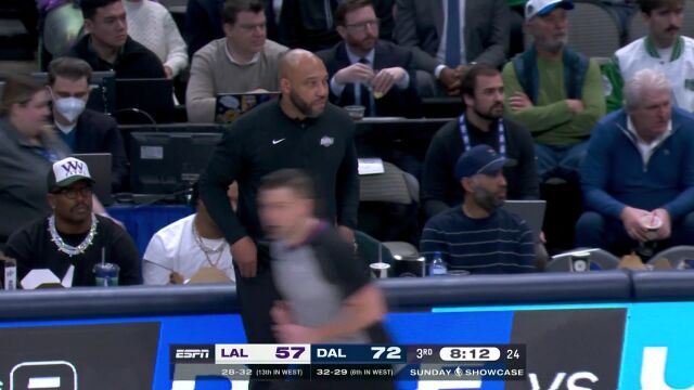 心态稳住！范德比尔特篮下连续取分缩小分差