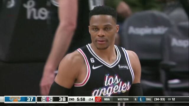 威少突施冷箭 一脚油门打进2+1