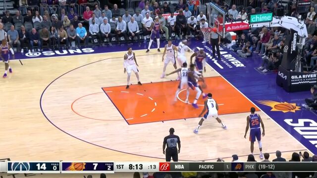 展现强硬表现 艾顿攻击禁区连续砍下4分