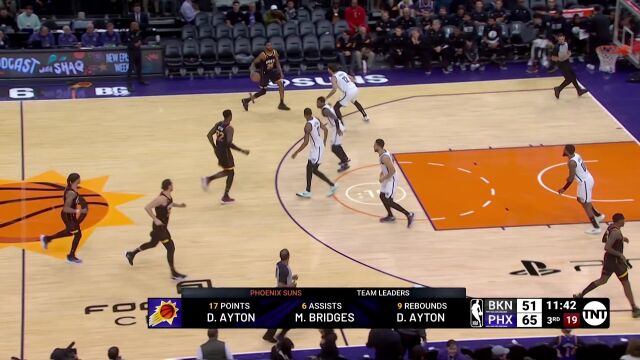 布里奇斯接球三分开火 克雷格斜刺里杀出抢板补篮一气呵成