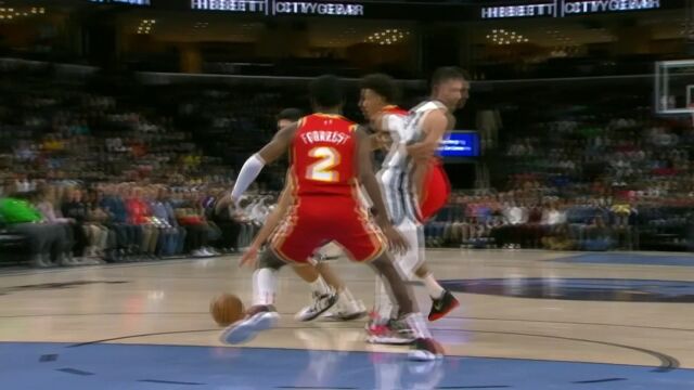 拦都拦不住 阿尔达马突破暴扣还有加罚