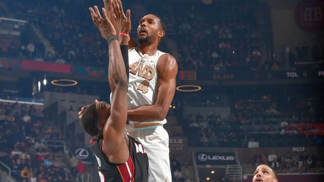 NBA·热火100-97骑士