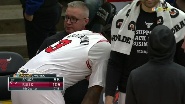 NBA常规赛：马刺vs公牛中文解说全场回放