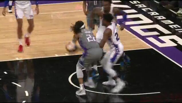 NBA常规赛：费城vs国王第4节英文原声回放