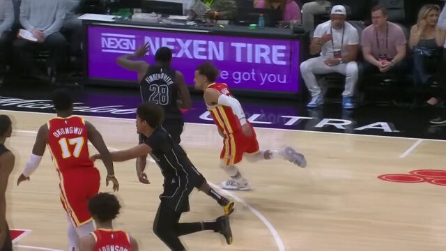 杨少侠可不是白叫的！特雷杨挂着防守漂移打成2+1