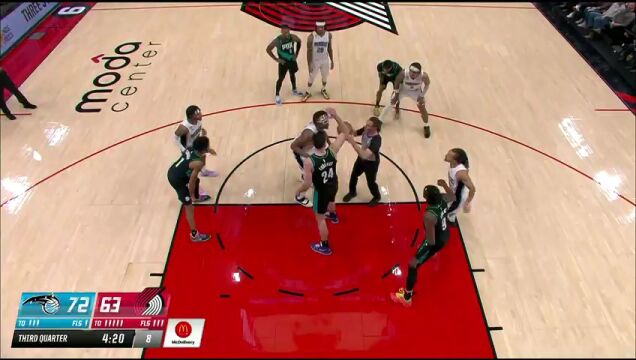 NBA常规赛：魔术vs开拓者第3节英文原声回放