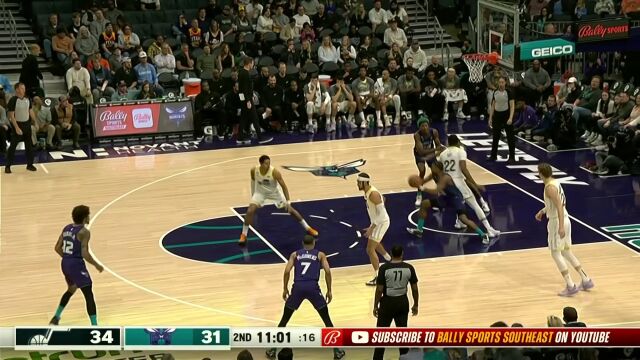 DSJ转身投篮稳稳命中 邓恩小抛投给出回应