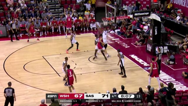 这简直就是詹姆斯附体！ 库利巴利狂徒奔袭送给赛斯-米纳尔钉板大帽