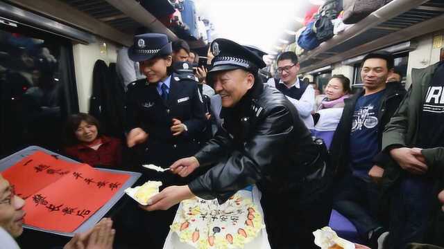 最后一趟春运!老乘警工作38年退休直抹泪:我热爱这身警服