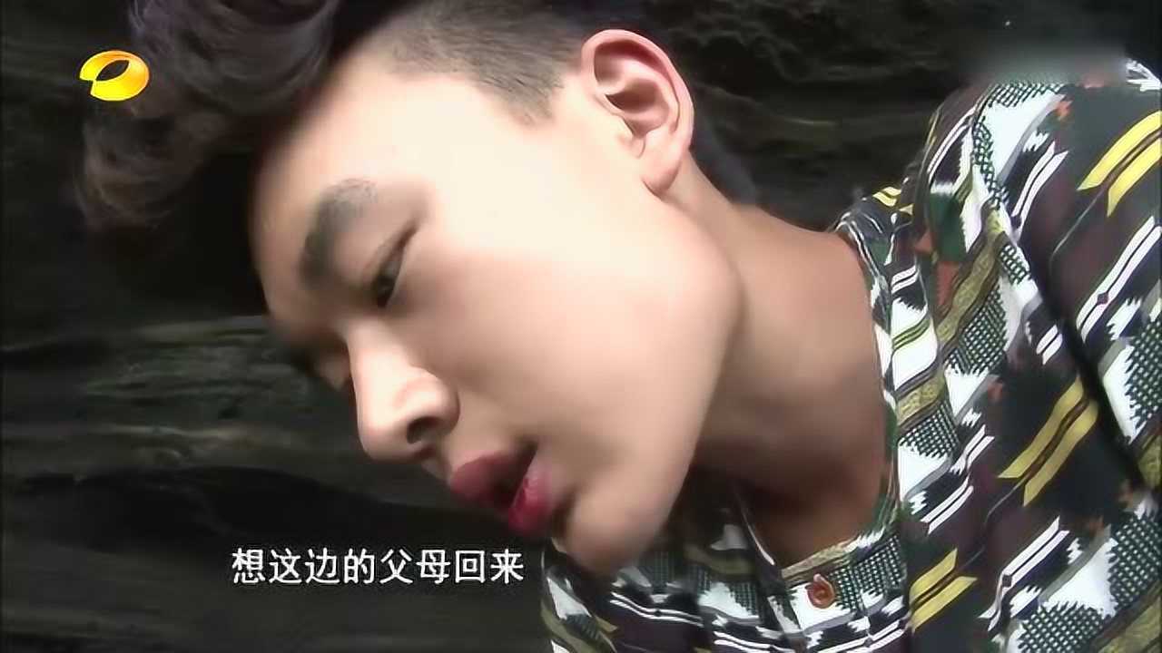 变形计:朱翰墨被村民赶出孤岛,摄像师跟着他都一直饿着肚子