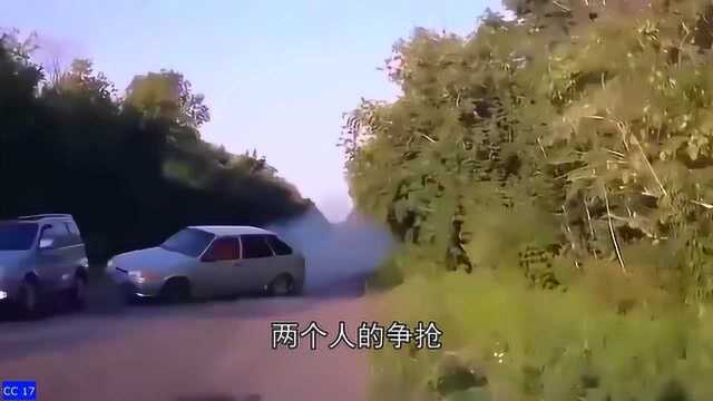 车祸视频集锦高清:高速公路车祸