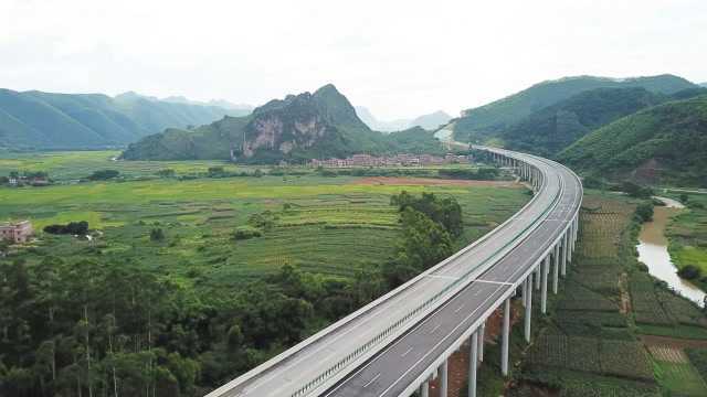 中交路建总承包分公司广西贵隆高速青年榜样周柏林