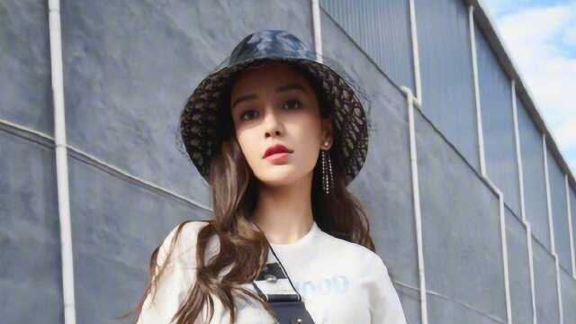 Angelababy最新英伦风写真上线 别致渔夫帽尤为吸睛