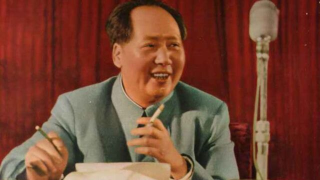 毛泽东1949:新中国刚成立时,毛主席用八个字进行描述全国现状!字字在理!