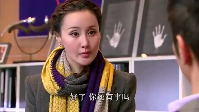 灰姑娘去总裁公司上班,总裁看到她后直接黑脸,有这么凶的吗