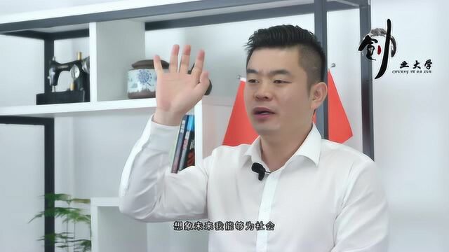 朋友们,我们不仅应该有诗和远方,更应该脚踏实地