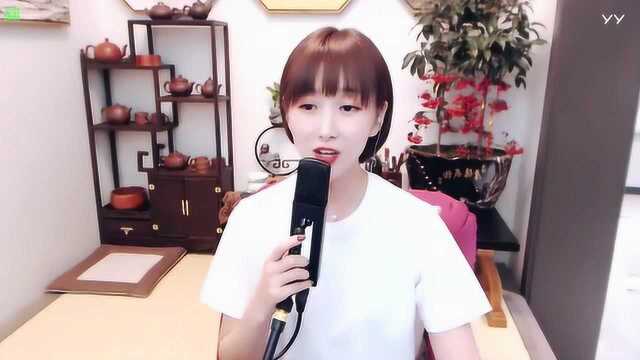 梁红演唱歌曲《你的眼角流着我的泪》,我却在我们相爱的地方徘徊