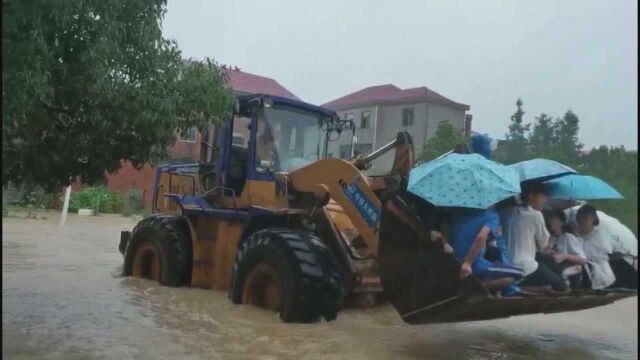 (电视通稿ⷥ›𝥆…ⷧ侤𜚩江西都昌:暴雨引发山洪 多部门紧急救援