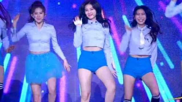 韩国女女团MOMOLAND李承利,混血儿的实力不容小觑