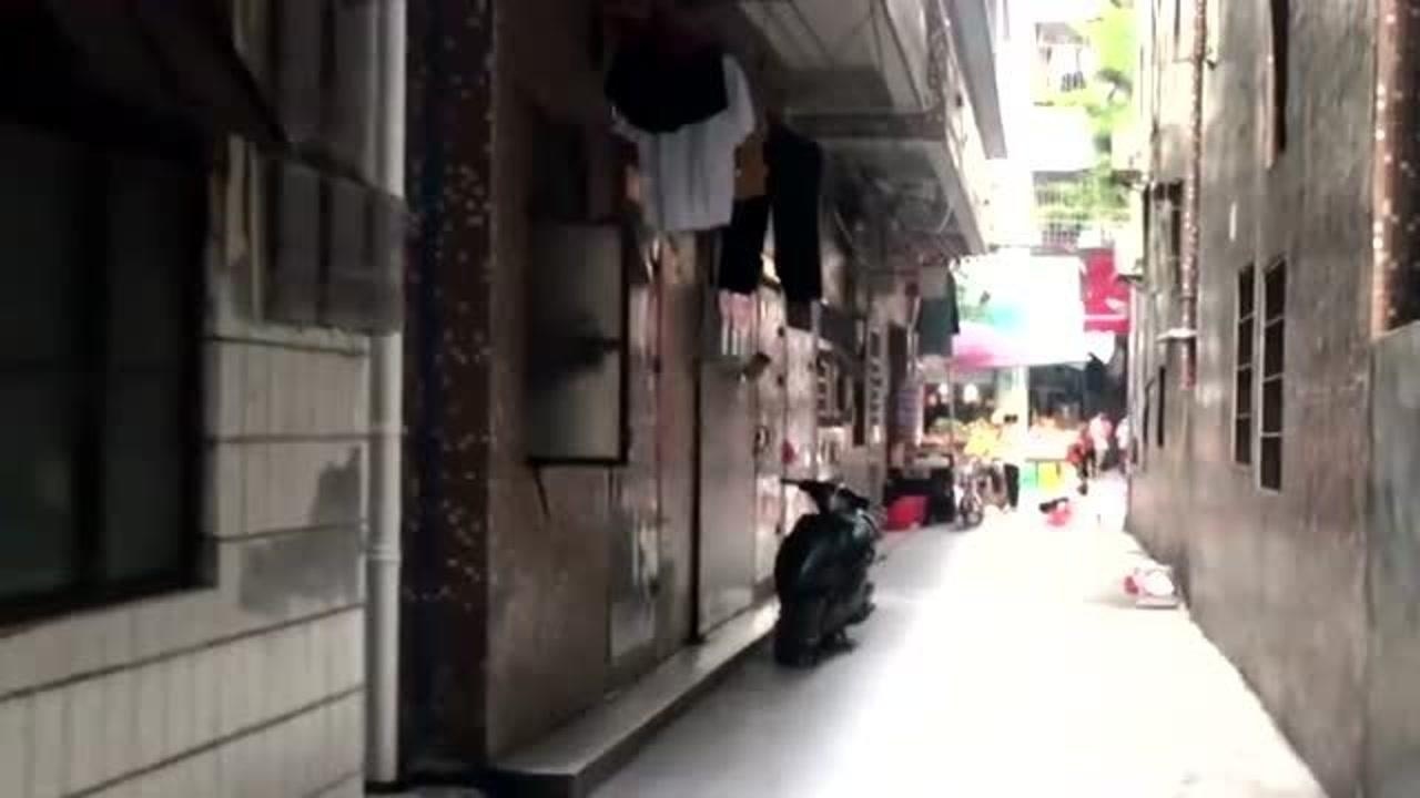 天气太热了带你逛逛东莞小巷子白天很清净一到晚上就很凉爽
