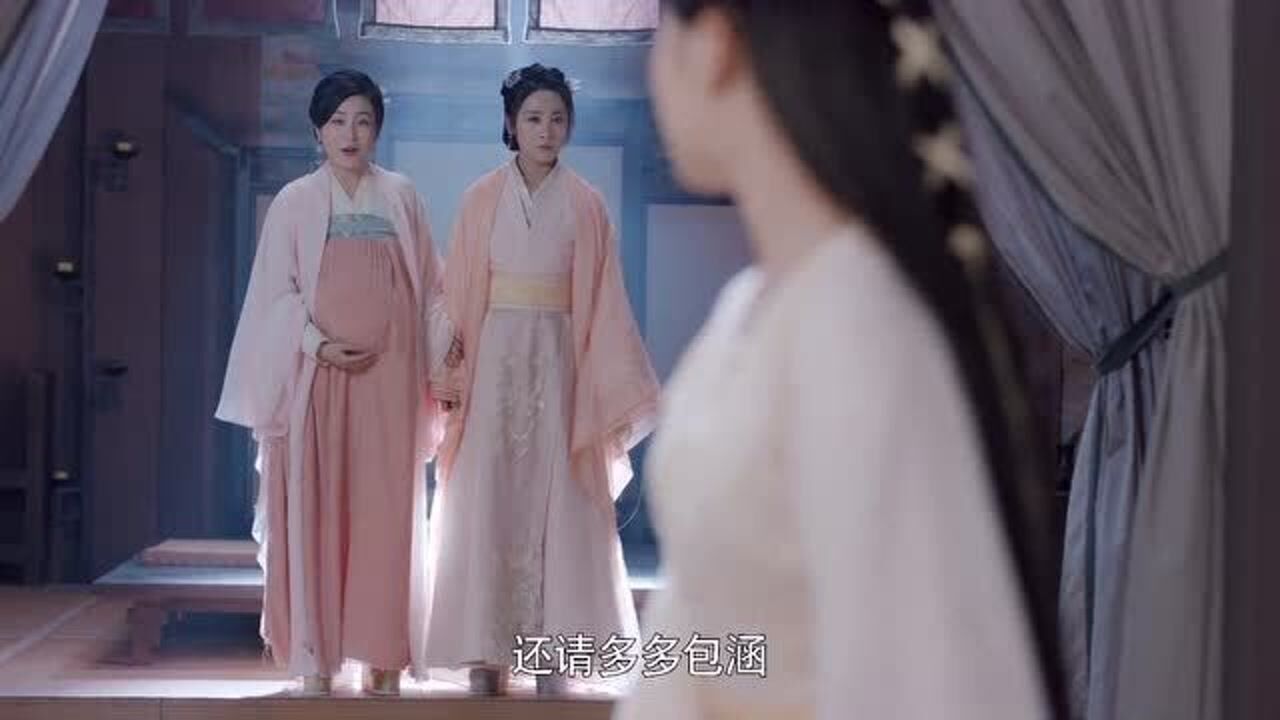 且听凤鸣严夫人动了胎气眼看就要生产作为大夫的凤舞只能硬着头皮帮忙