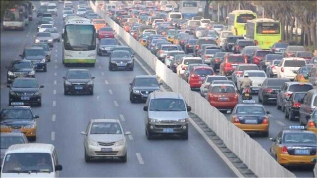 中国车牌号唯一不设B的省份,外地游客不解,当地人想起来都尴尬