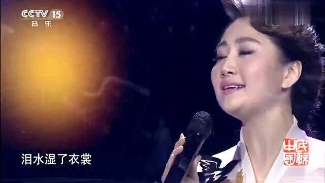 美女吴彦凝一曲《心灵睡过的地方》动情的歌声,太美了!