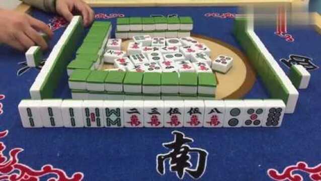 麻将:功夫不负有心人,回家终于胡了一把牌,将将胡自摸,哈哈哈