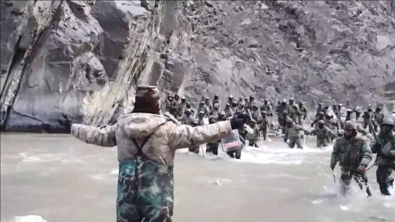 张开双臂阻挡大批印军！中印边境冲突现场这十个细节令人泪目！_高清1080P在线观看平台_腾讯视频