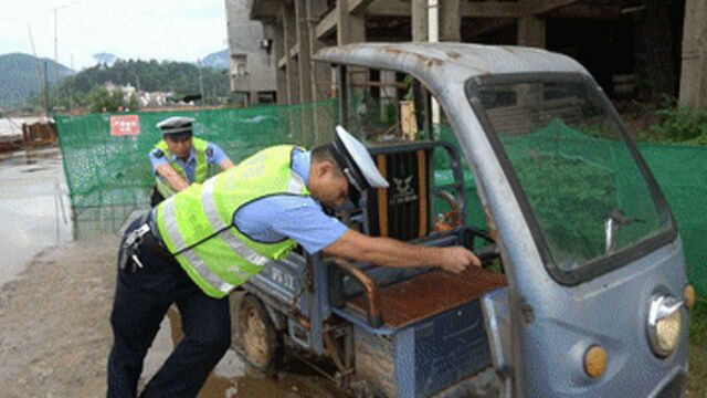 福建闽江上游富屯溪迎来今年首次超警戒洪水