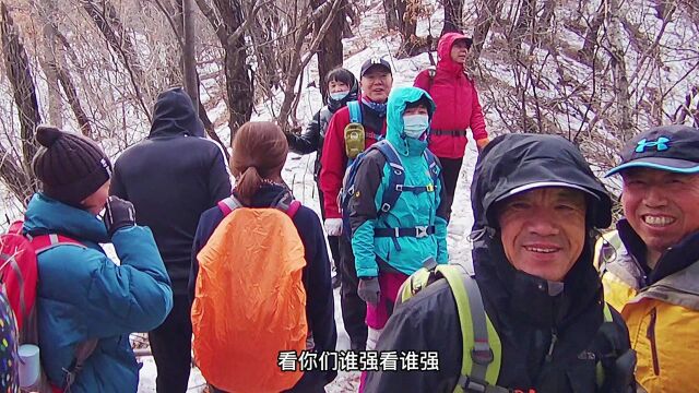 千山香岩寺中夹峰环穿