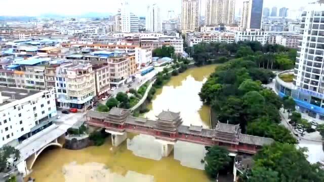 暴雨来袭!武鸣多河流水位上升!部分路段积水....