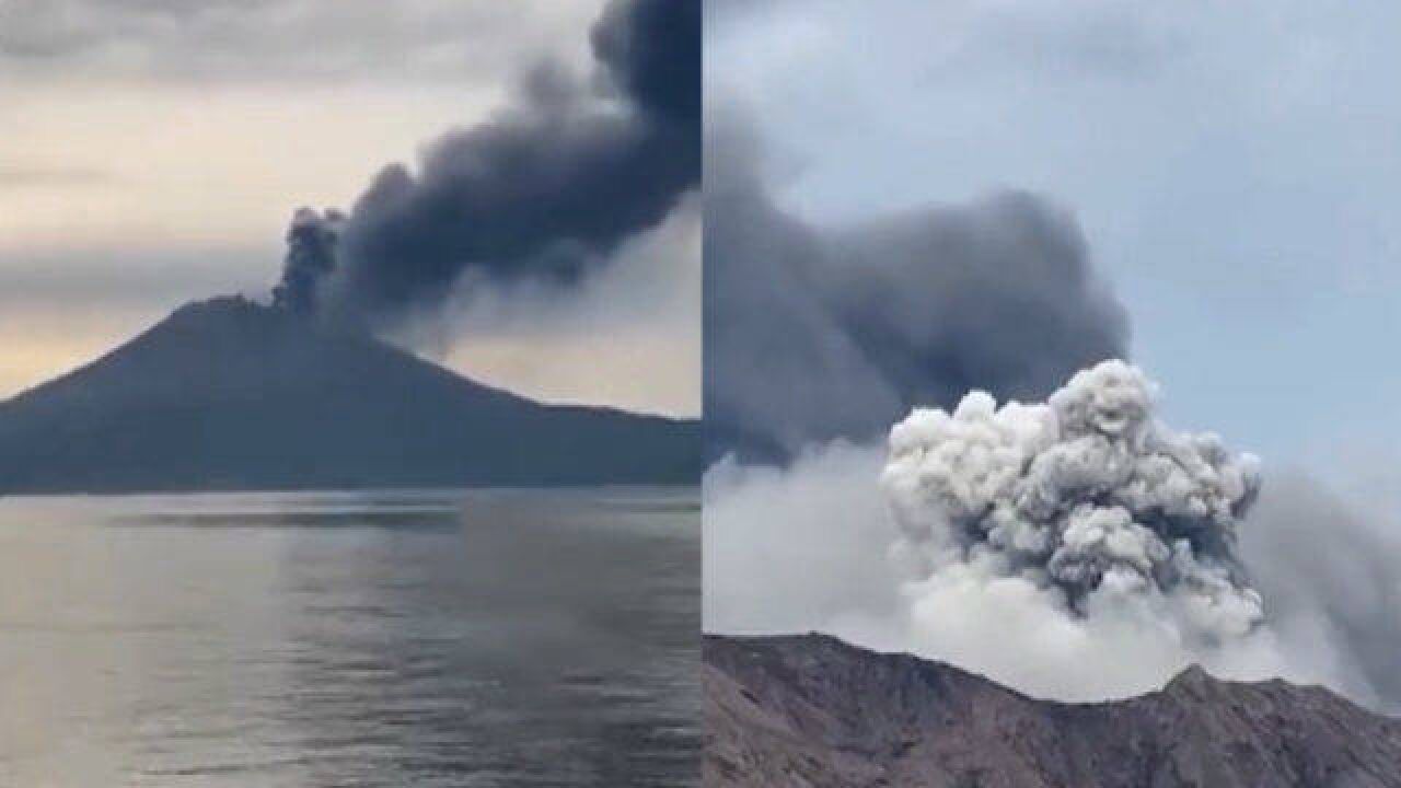 日本九州岛火山再次苏醒,喷出大团火山灰柱和浓烟,暂无人员伤亡