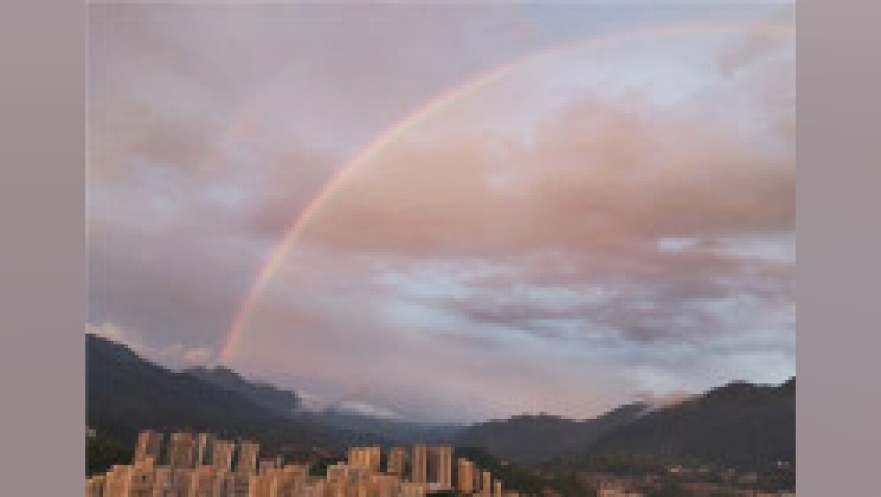 雨后,双彩虹“霸屏”!