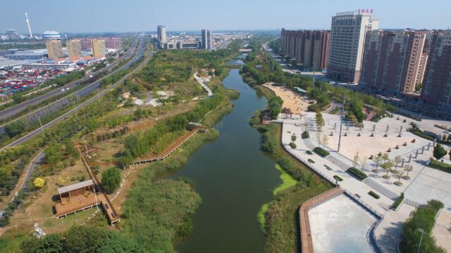 商丘市沙河公园以展现商丘物流文化的为特色的滨水休闲公园美景