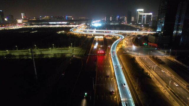 航拍郑州市郑东新区东三环夜拍美丽街景